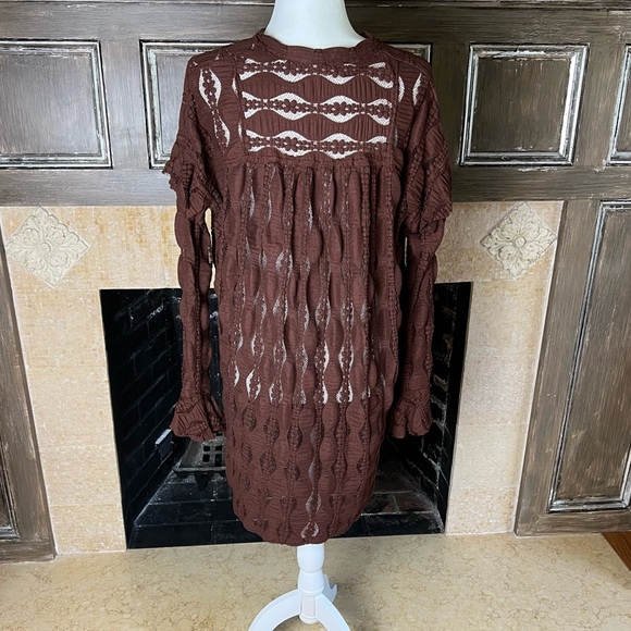 Free People Distressed Lace Top 40% off - Picture 4 of 7